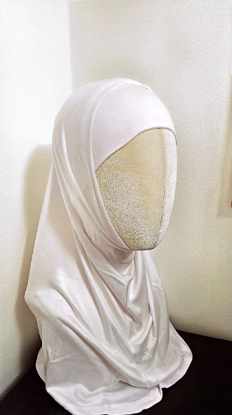 Ljus Ton Av Rosa Al Amira Hijab
